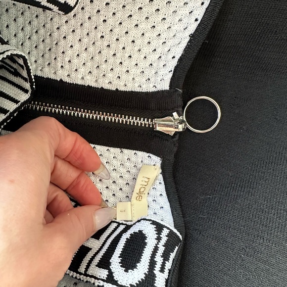 It’s sporty, flirty, and statement-making! This Maje dress is a stunner. Size 1 - Picture 9 of 9